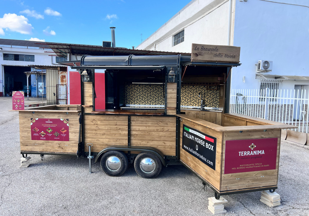 ITALIAN HORSEBOX