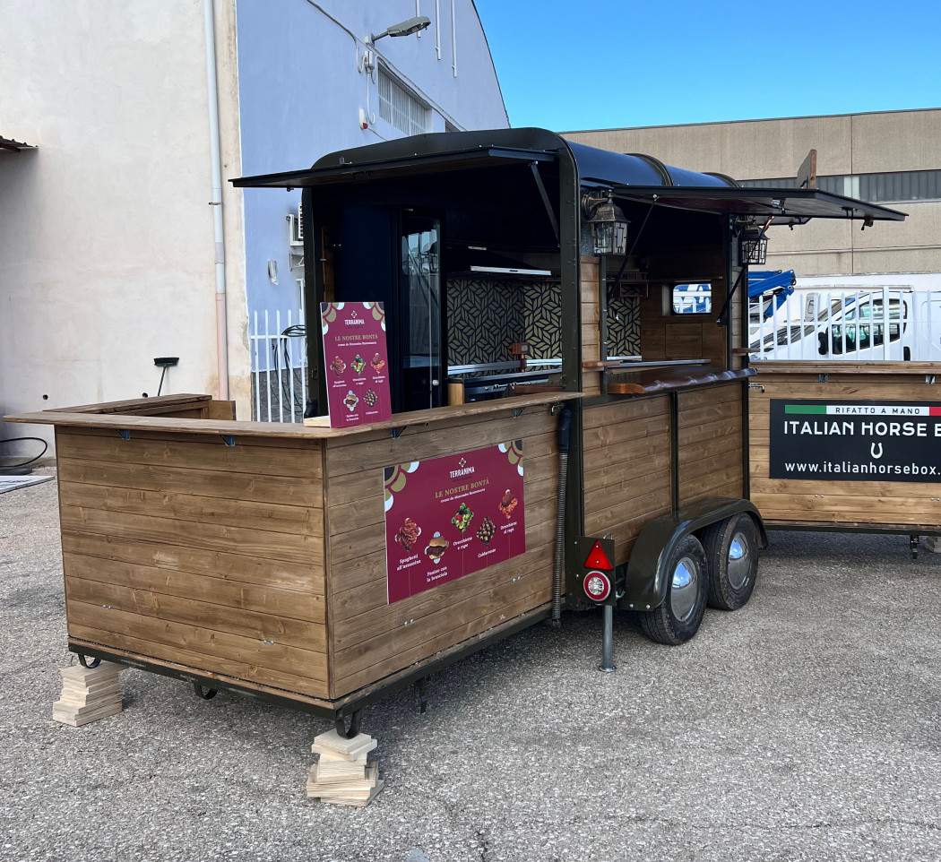 ITALIAN HORSEBOX | foto 2